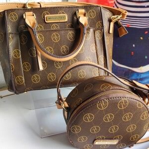 Adrienne Vittadini Brown Logo Print Women's Bag Set. Closing Closet